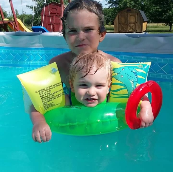 Meet your Posher, Amber - Picture 5 of 16